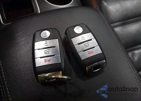 2018 Kia Sorento 3.3L Ex z USA, uszkodzony, nr VIN 5XYPHDA53JG421425